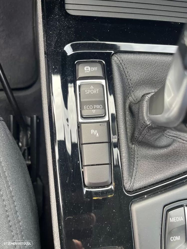 BMW X1 18 d sDrive Auto Line Sport - 24