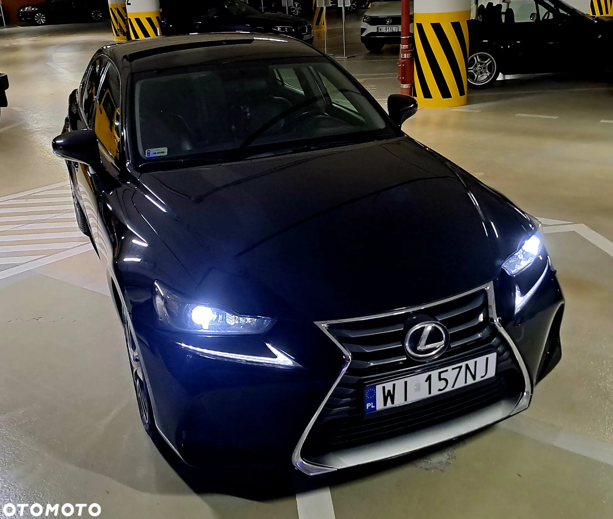 Lexus IS 200t / 300 Prestige - 13