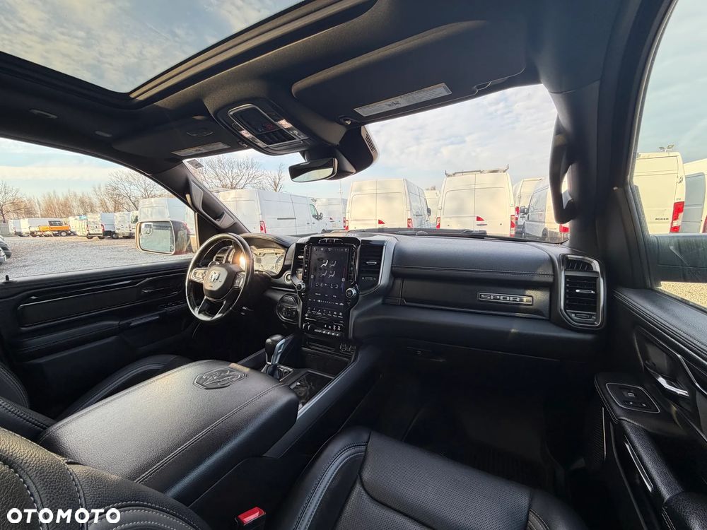 RAM 1500 Crew Cab Shortbed Laramie - 19