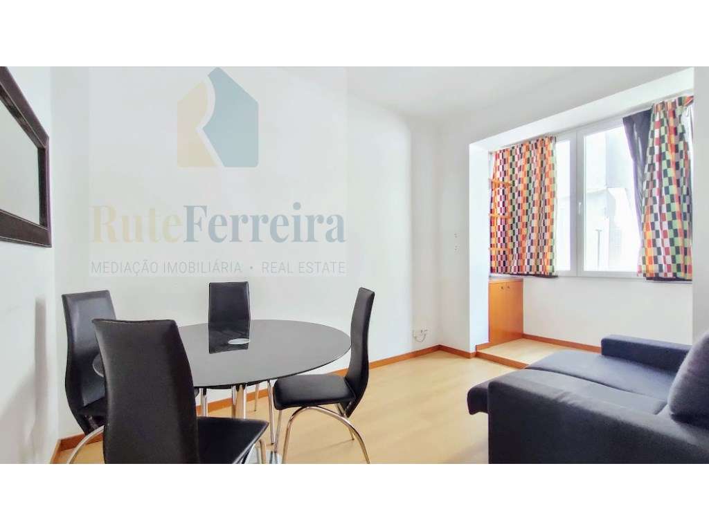 Apartamento T2 renovado em Avenidas Novas !!!!! - Grande imagem: 4/23