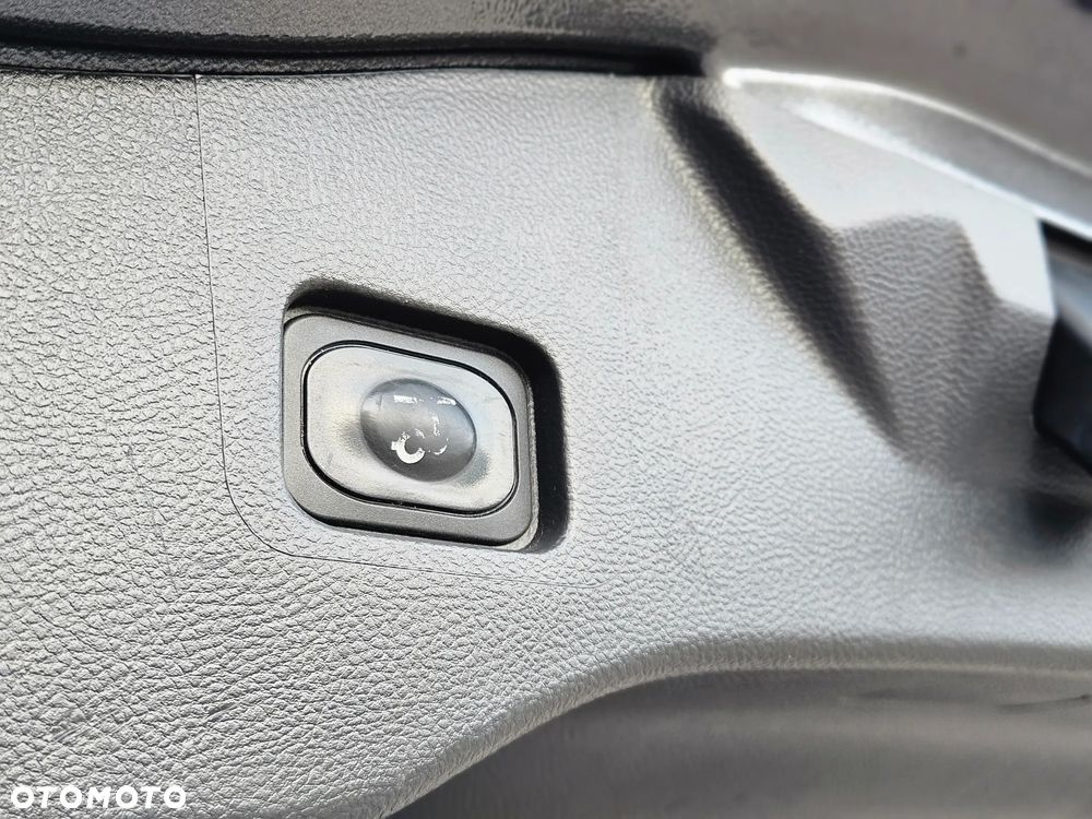 Ford Mondeo 2.0 EcoBlue Titanium - 26