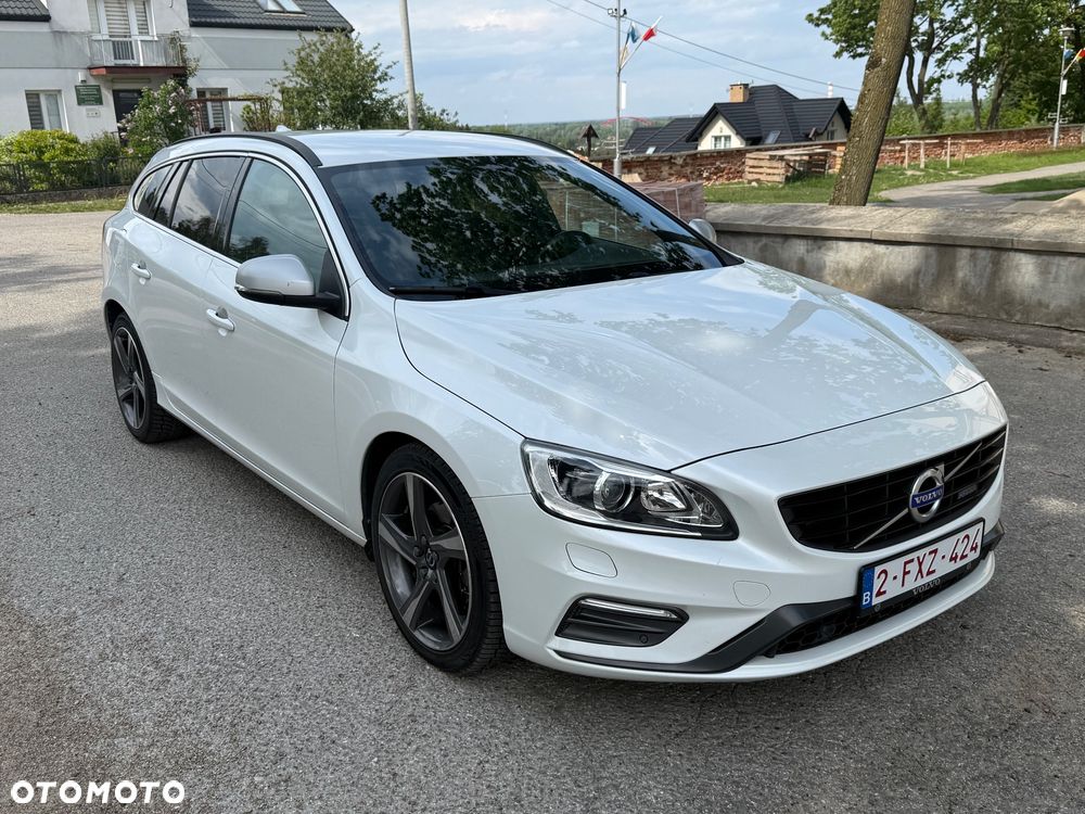 Volvo V60 D4 Drive-E R-Design Summum - 16