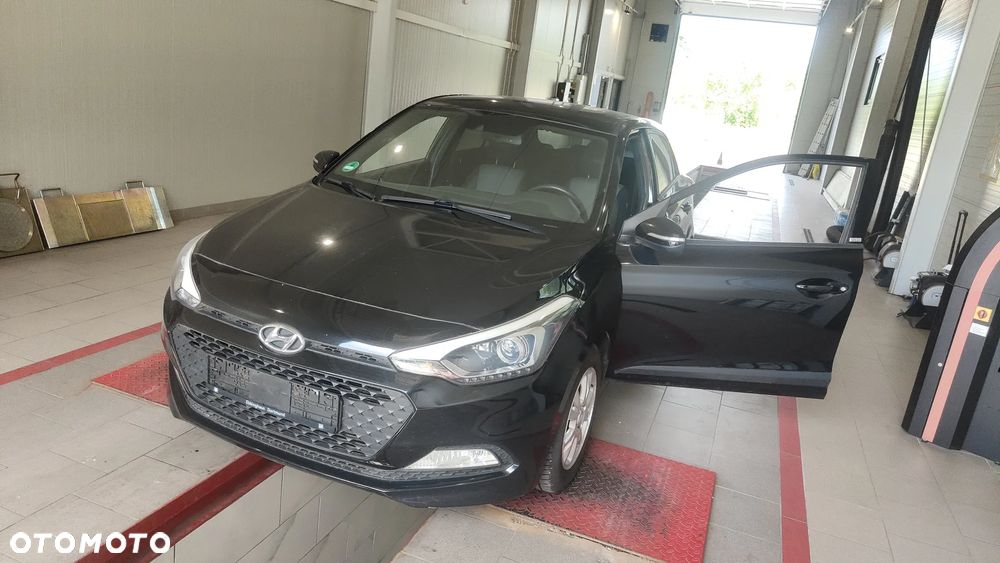 Hyundai i20 1.2 YES - 38