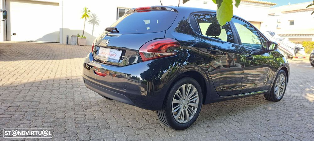 Peugeot 208 1.2 PureTech Signature - 7