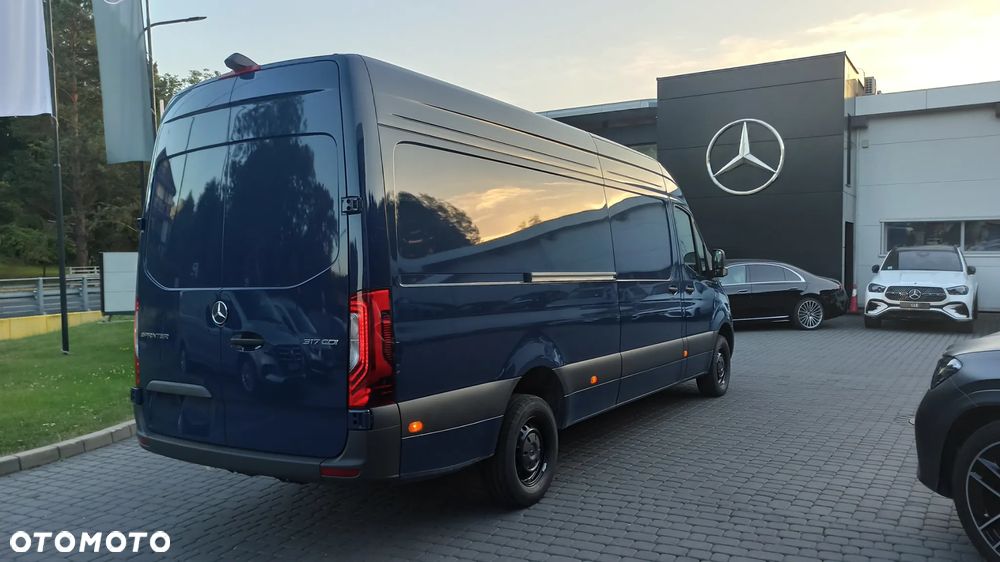 Mercedes-Benz Sprinter - 6