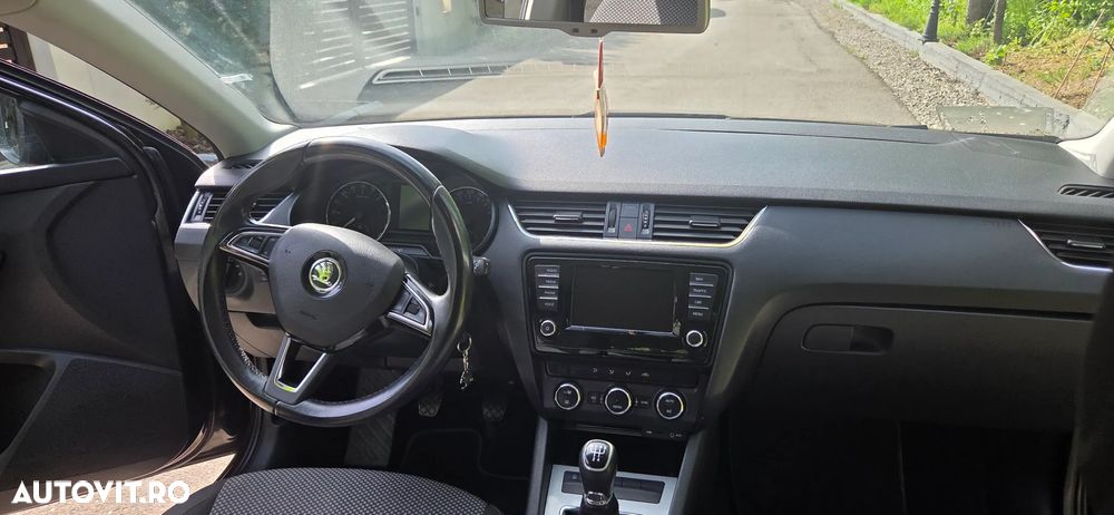 Skoda Octavia 1.6 TDI (Green tec) Style - 6