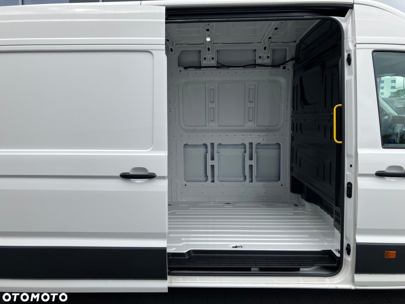 Volkswagen Crafter 35 2.0 TDI L4H3 4490 177 KM - 25