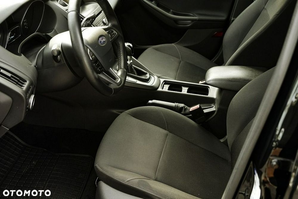 Ford Focus - 16