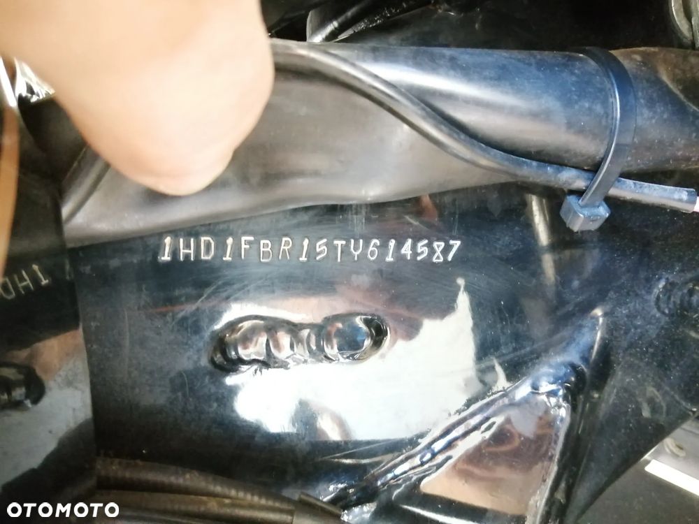 Harley-Davidson Touring Road King - 21