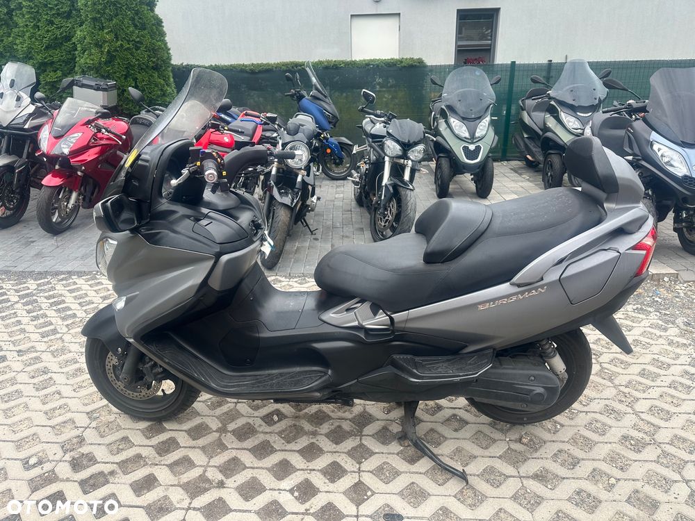 Suzuki Burgman - 7