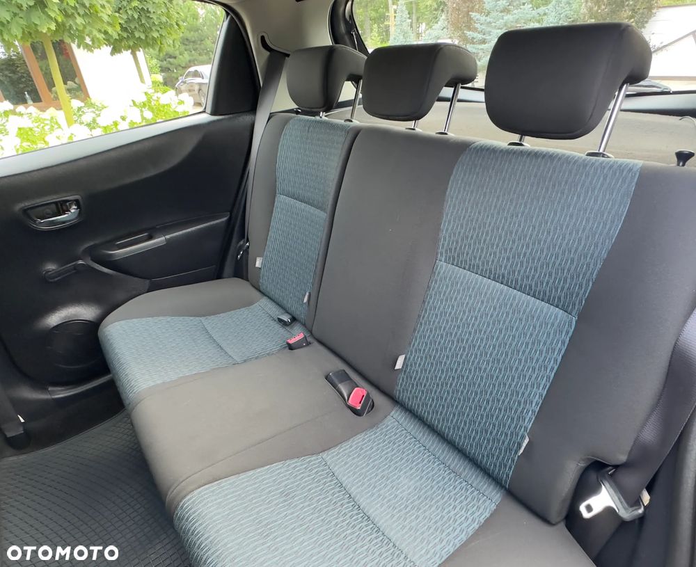 Toyota Yaris - 16
