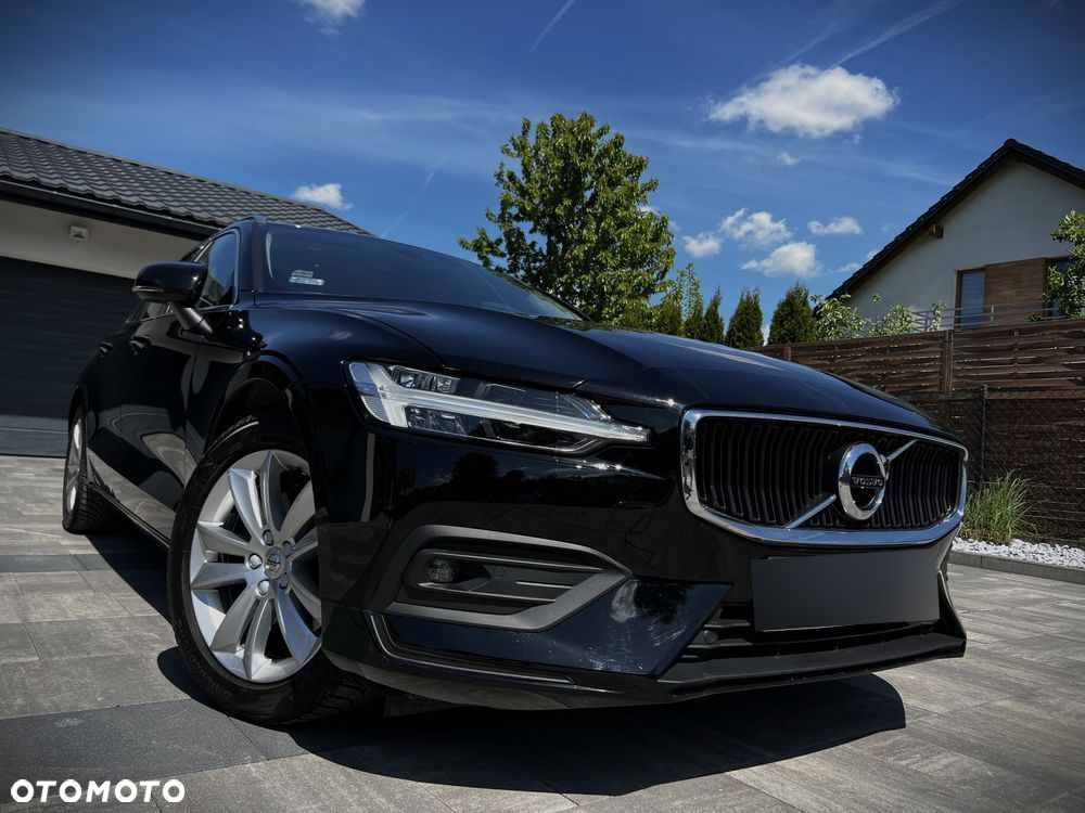 Volvo V60 T4 Momentum Pro - 2