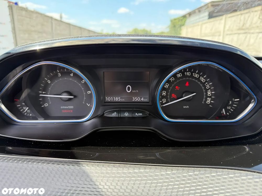 Peugeot 2008 1.6 VTi Allure - 18