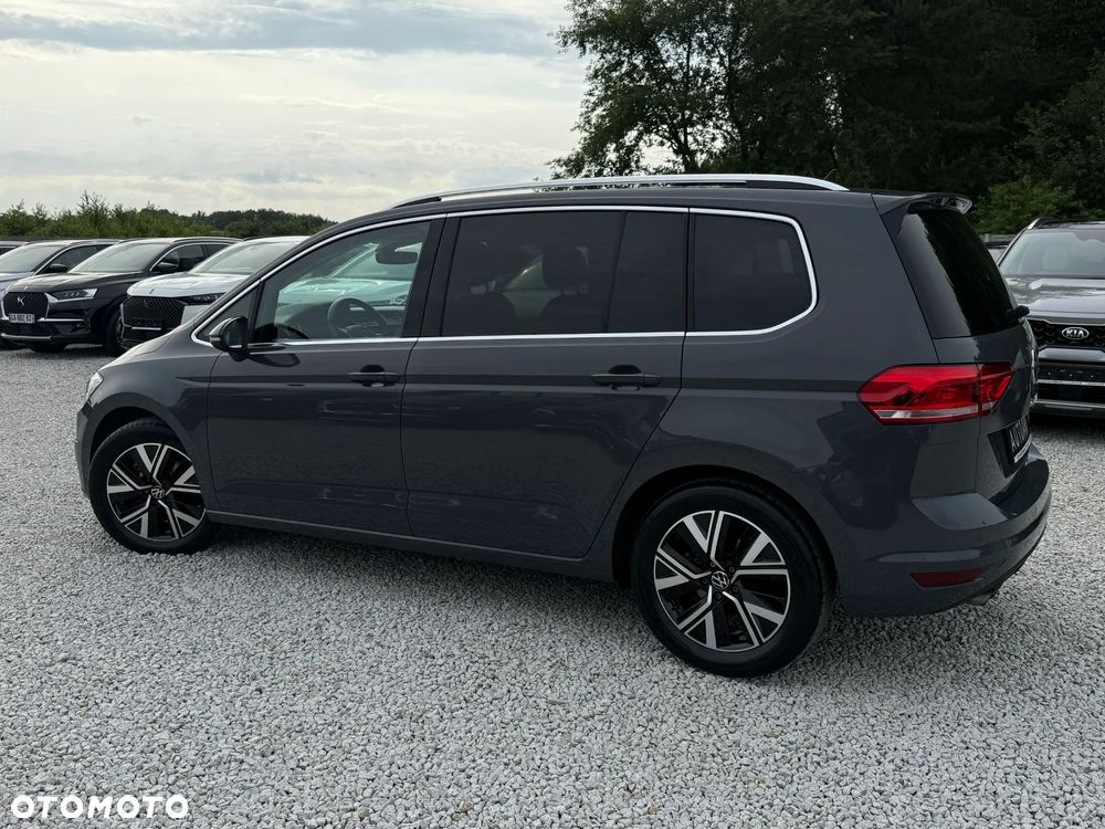 Volkswagen Touran 2.0 TDI BMT Highline DSG - 9