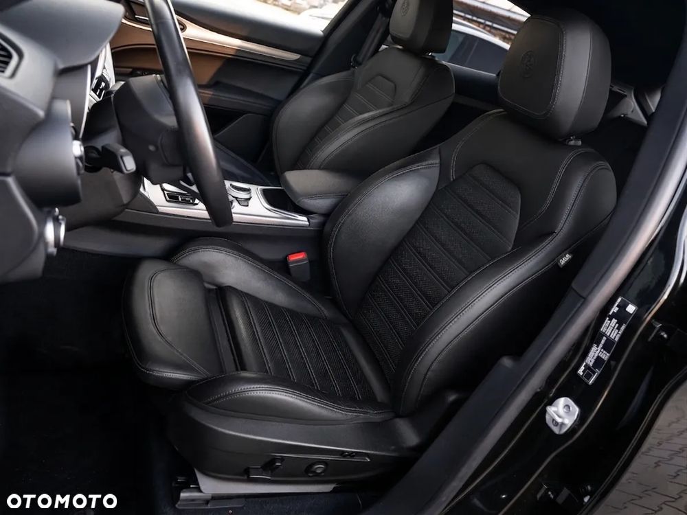 Alfa Romeo Stelvio 2.0 Turbo Veloce Q4 - 8