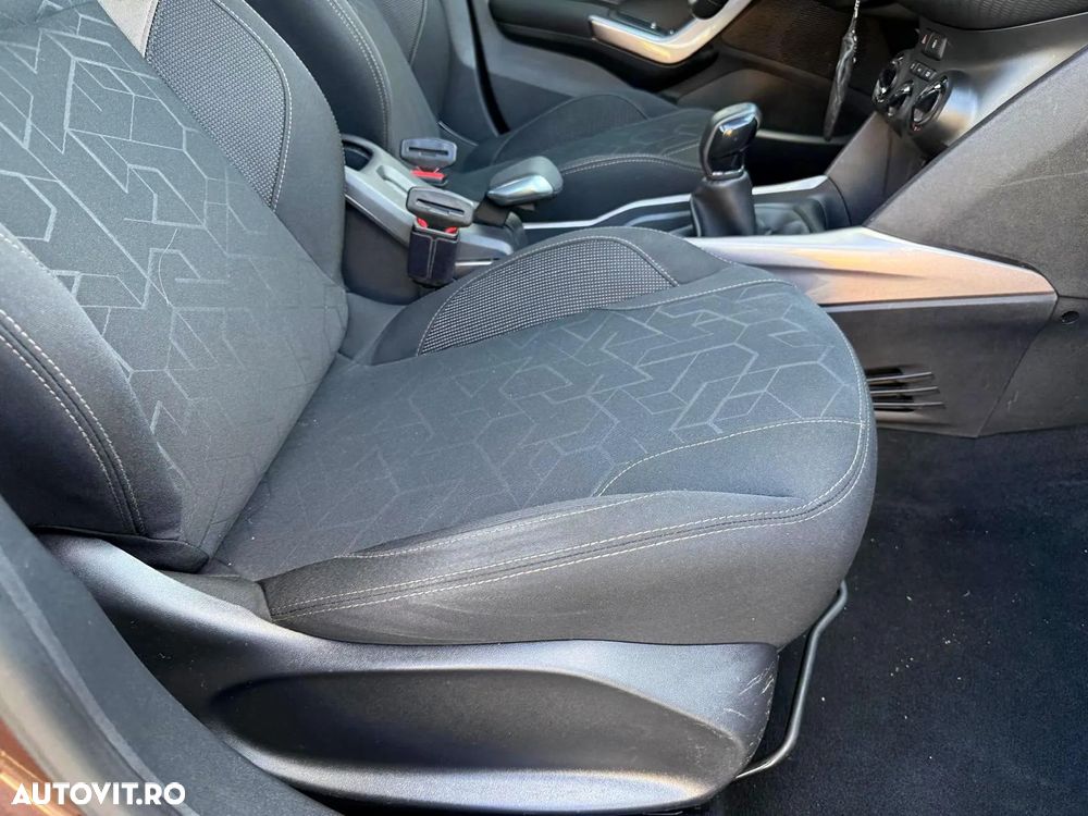 Peugeot 2008 1.2 VTi Active - 11