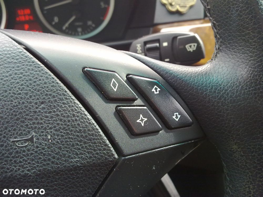 BMW Seria 5 530xd - 24
