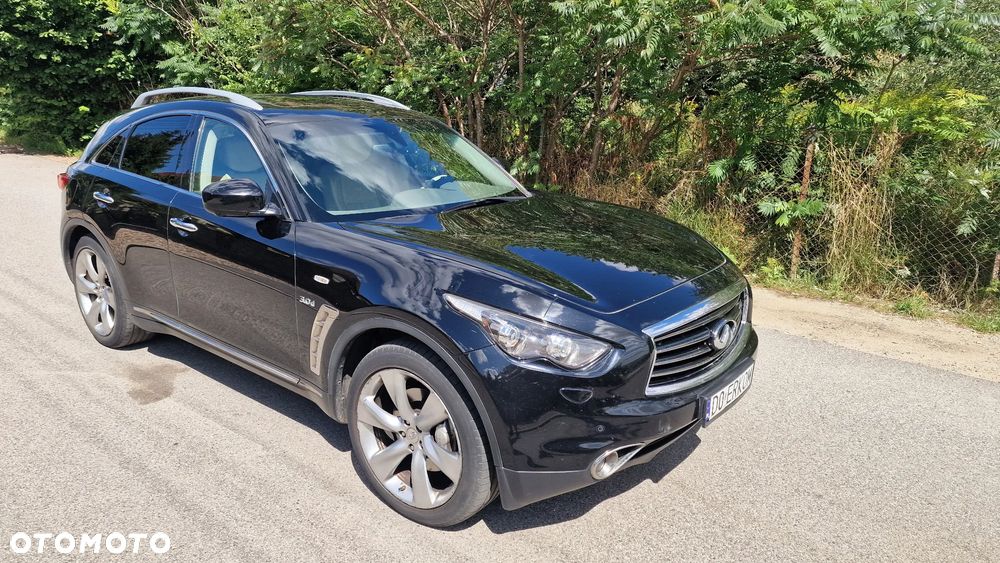 Infiniti QX70 - 1