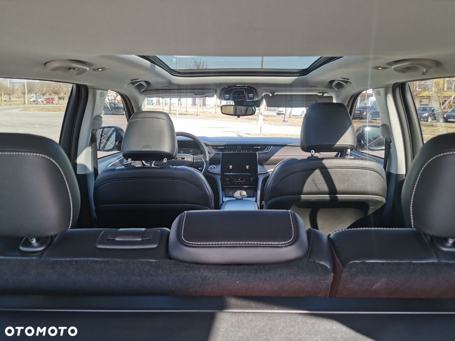 Jeep Grand Cherokee - 11