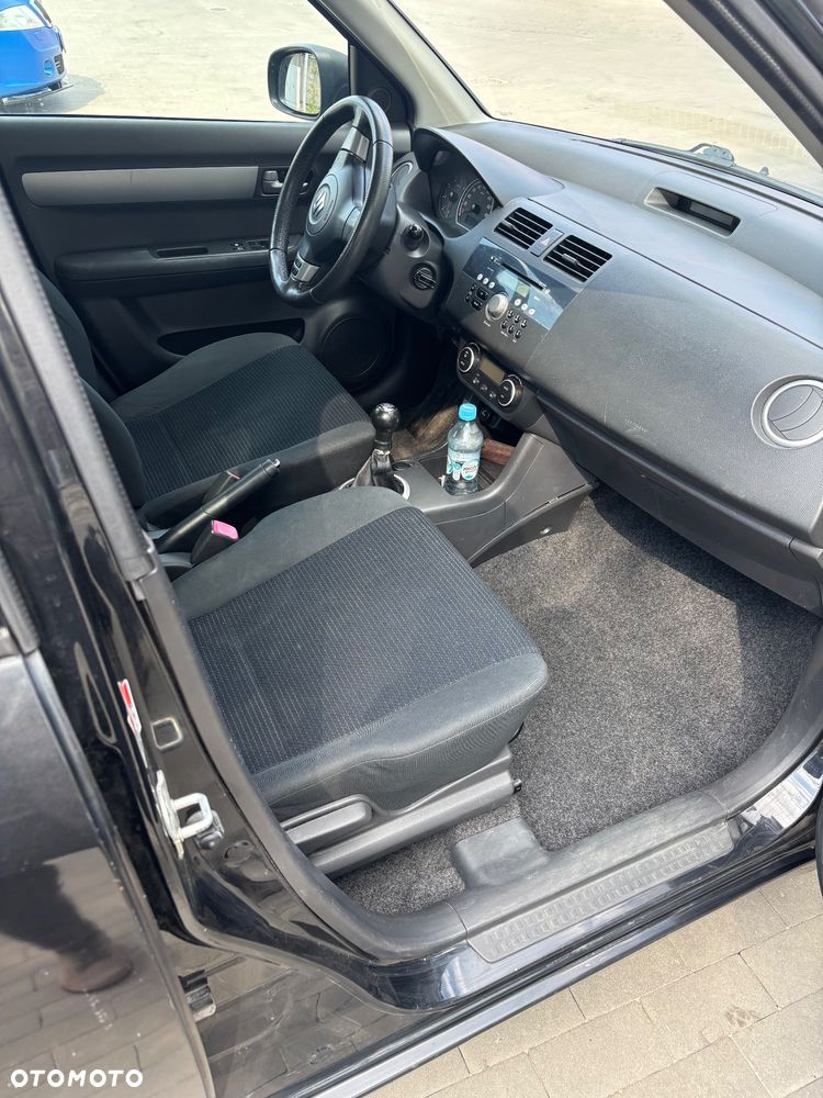 Suzuki Swift 1.3 DDiS GLX / Comfort - 6