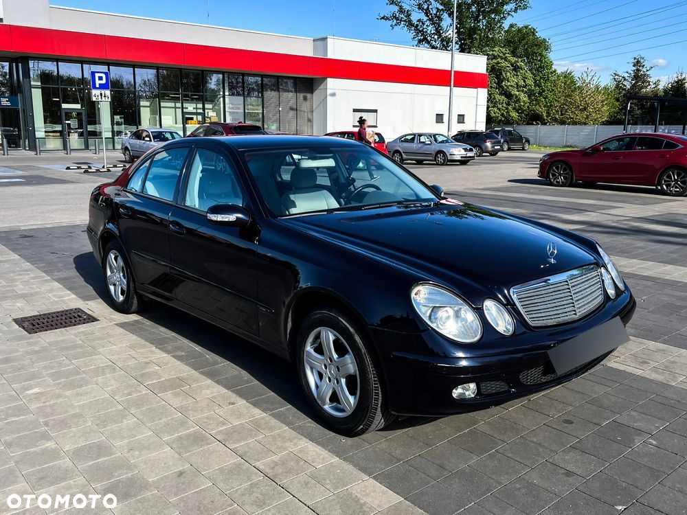 Mercedes-Benz Klasa E 200 Kompressor T Classic - 27