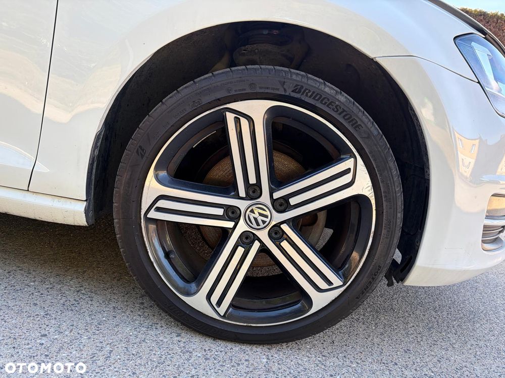 Volkswagen Golf - 16