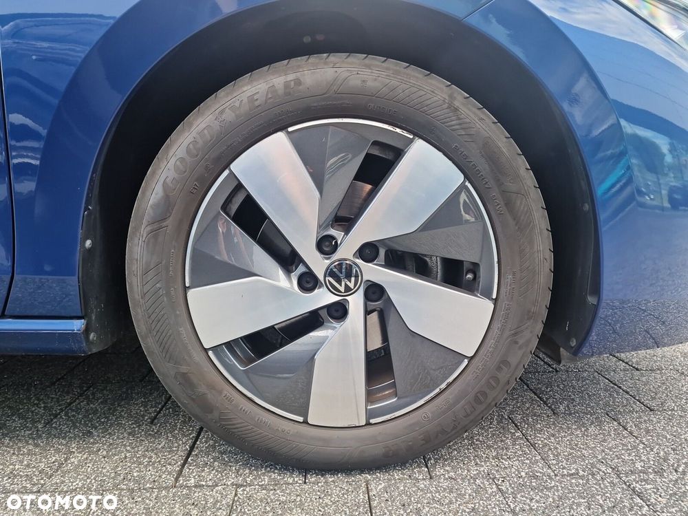Volkswagen Passat - 13
