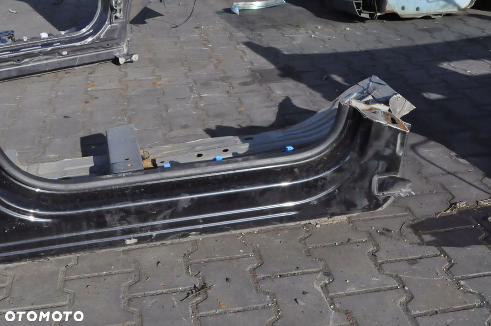 PEUGEOT 3008 II SŁUPEK PRÓG PRAWY - 5