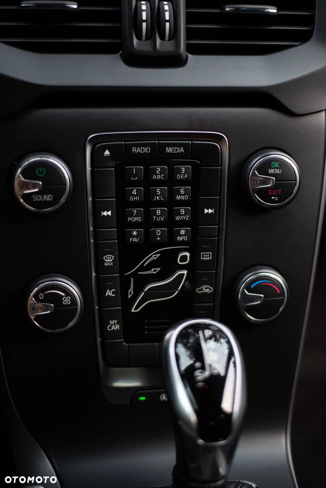 Volvo V40 T2 Geartronic Kinetic - 20