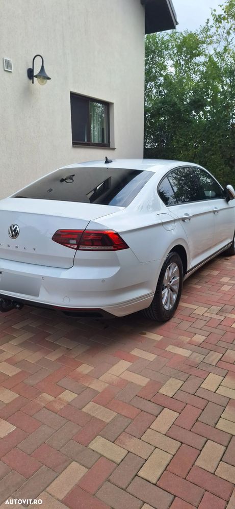 Volkswagen Passat 1.5 TSI ACT DSG Advance - 8