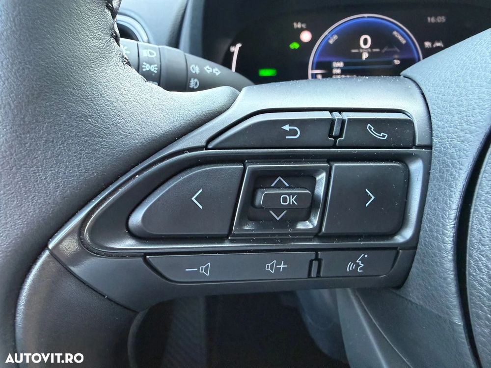 Toyota Yaris Cross 1.5 VVT-i HSD 4x2 Dynamic - 23