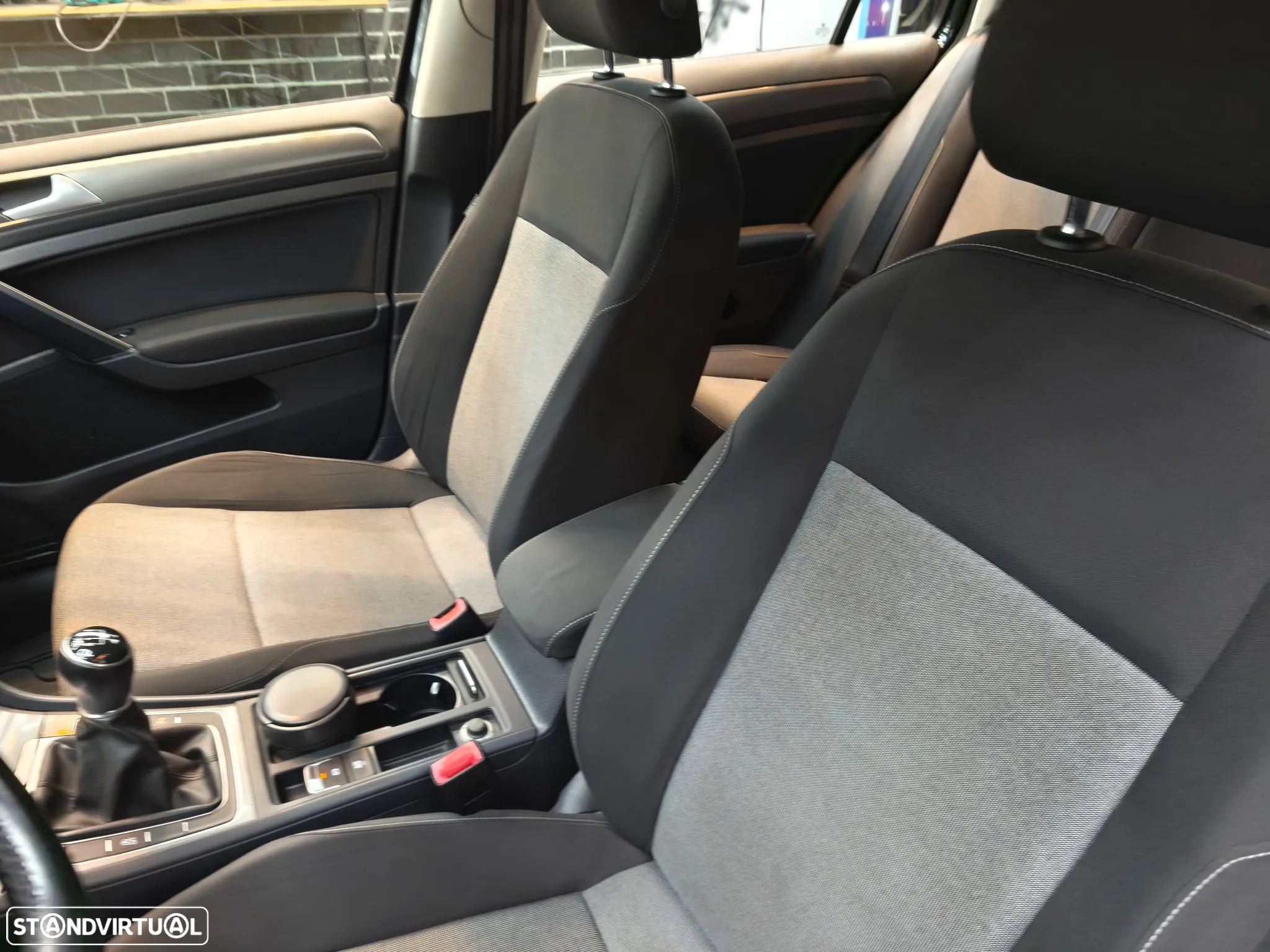 VW Golf Variant 1.6 TDi Highline - 15