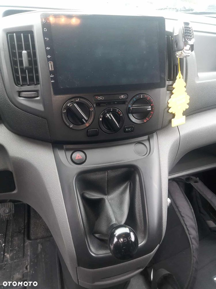 Nissan NV200 - 13