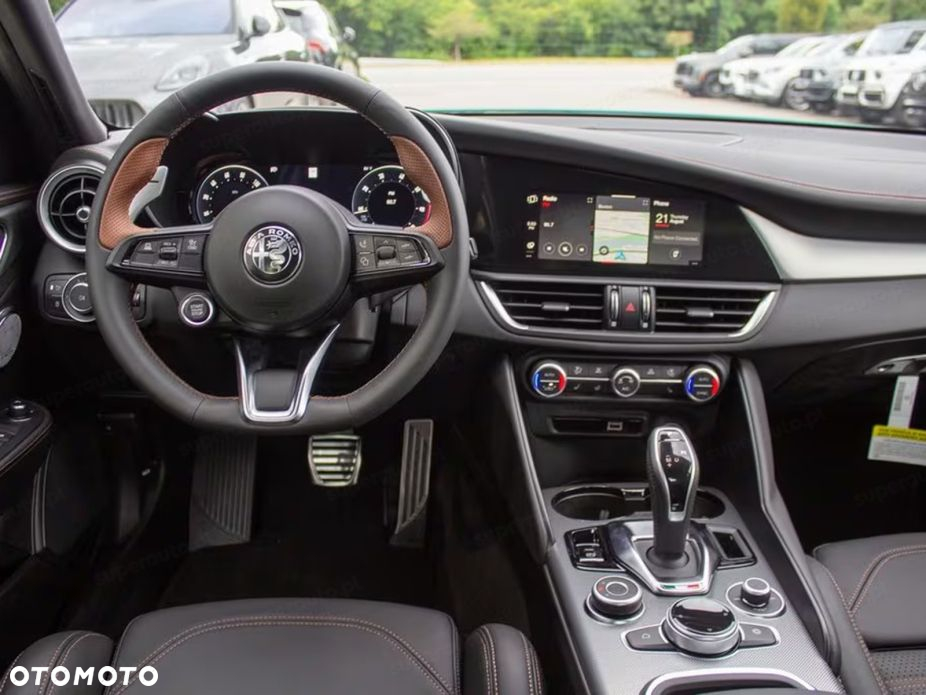 Alfa Romeo Giulia 2.0 Turbo Intensa Q4 - 9