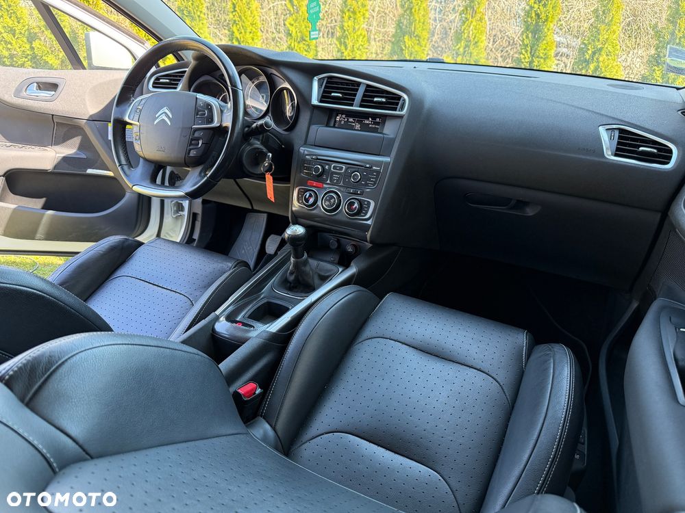 Citroën C4 VTi 120 Exclusive - 30