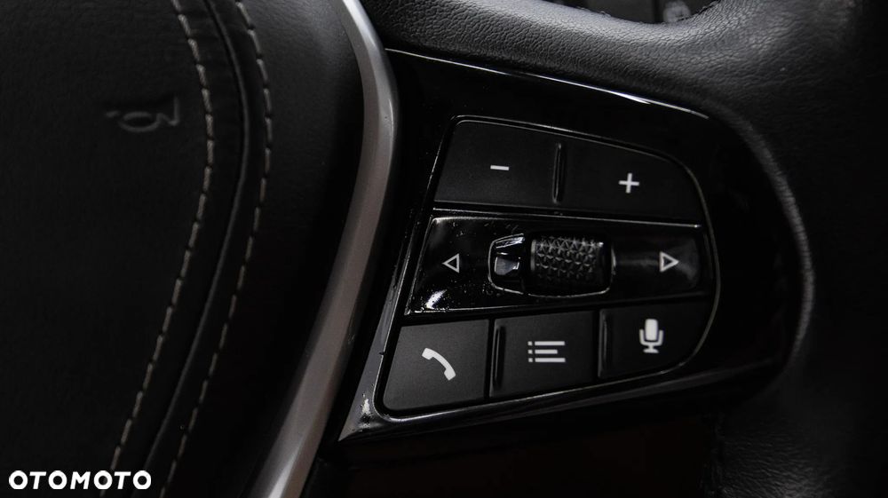 BMW Seria 5 530e PHEV - 21