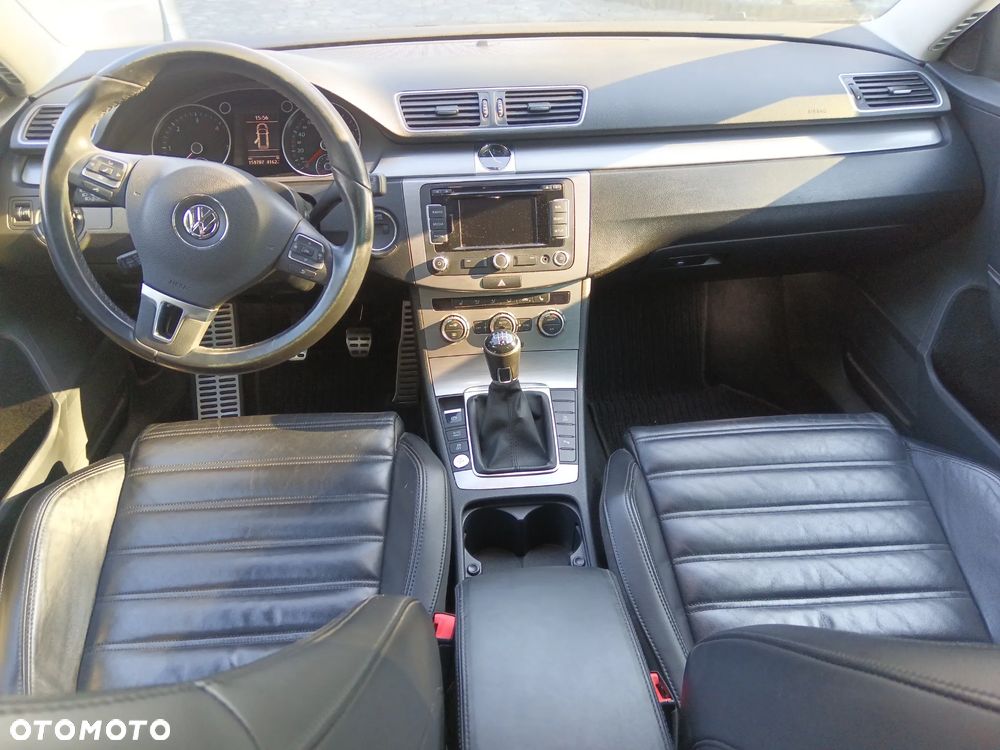Volkswagen Passat 2.0 TDI Comfortline - 7