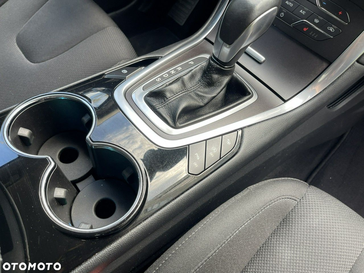 Ford S-Max - 29