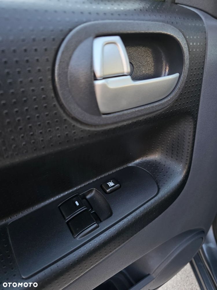 Mitsubishi Colt 1.3 Inform - 14