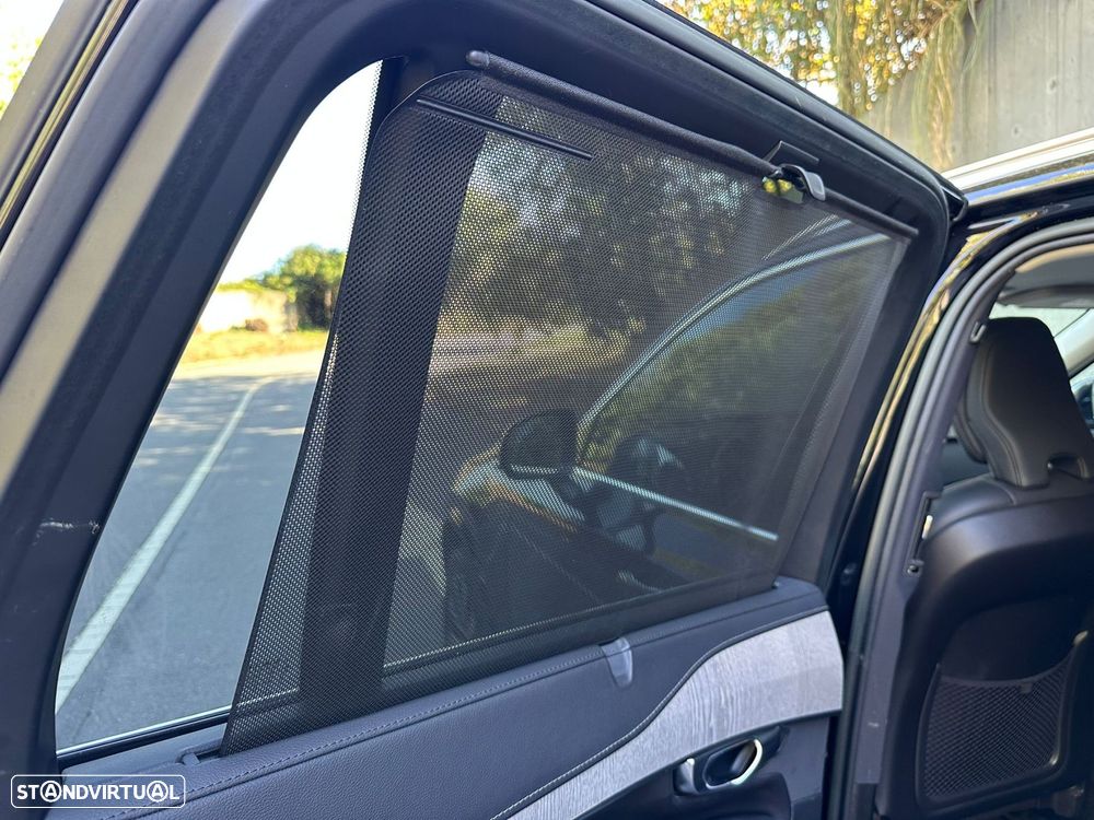 Volvo XC 90 2.0 B5 Ultimate Dark AWD - 22
