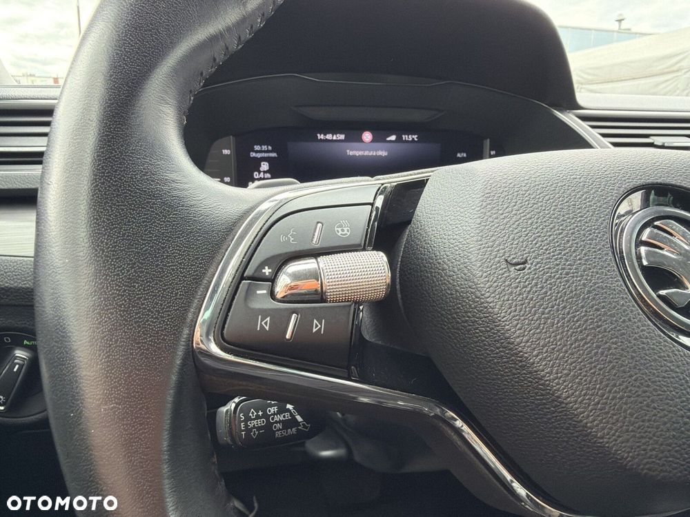 Skoda Superb 2.0 TDI SCR Style DSG - 24