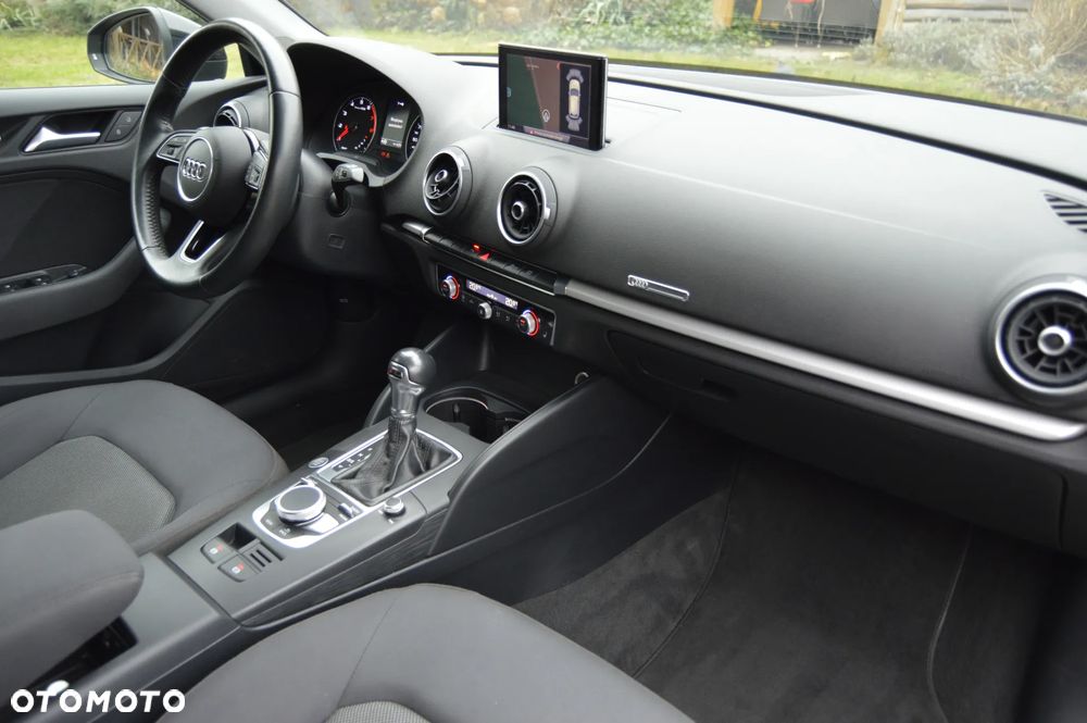 Audi A3 Sportback 35 TFSI Sport S tronic - 11