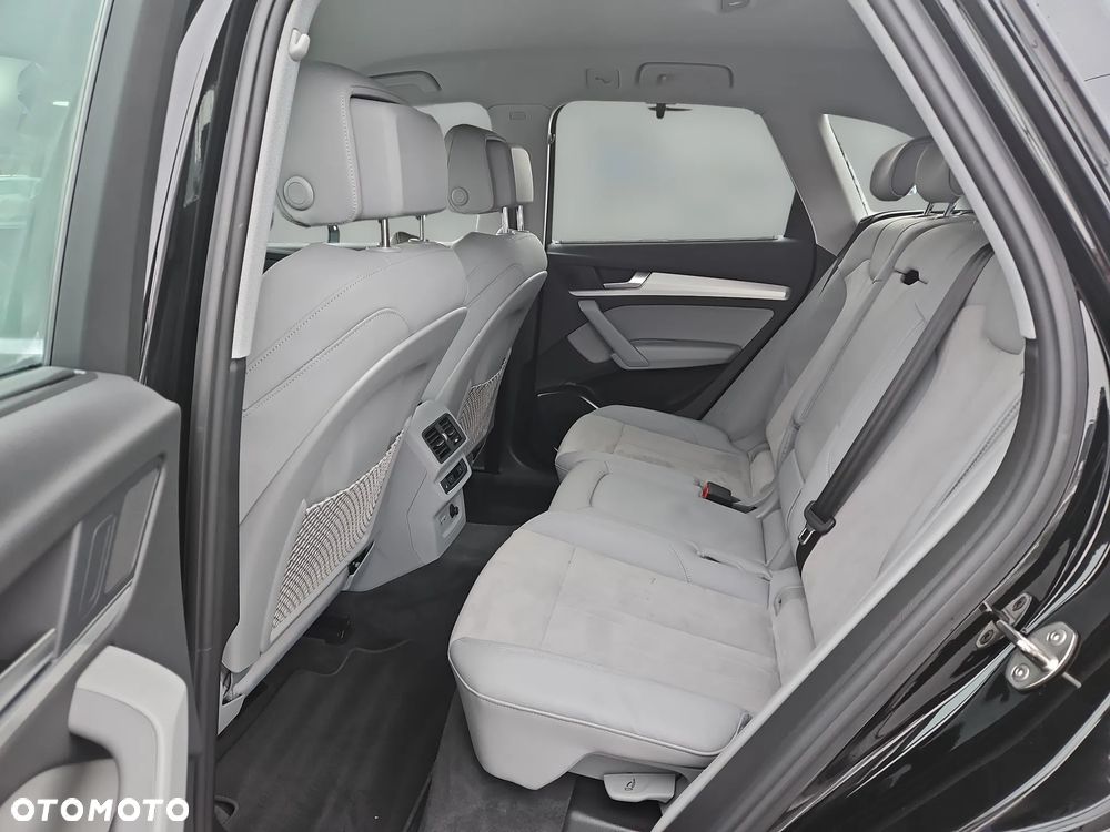 Audi Q5 50 TFSIe quattro S tronic S line business - 10