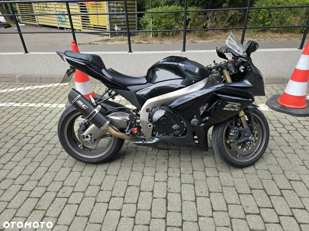 Suzuki GSX-R - 4