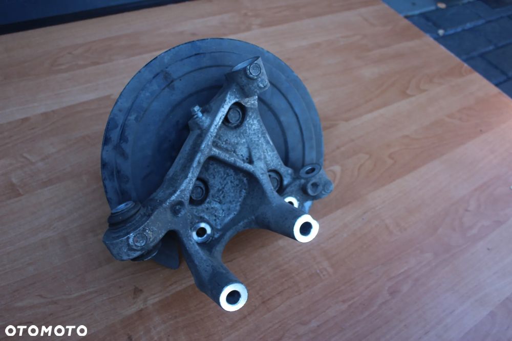 ZWROTNICA PIASTA LEWY TYŁ LEWA TYLNA OPEL INSIGNIA B 5x115 - 5