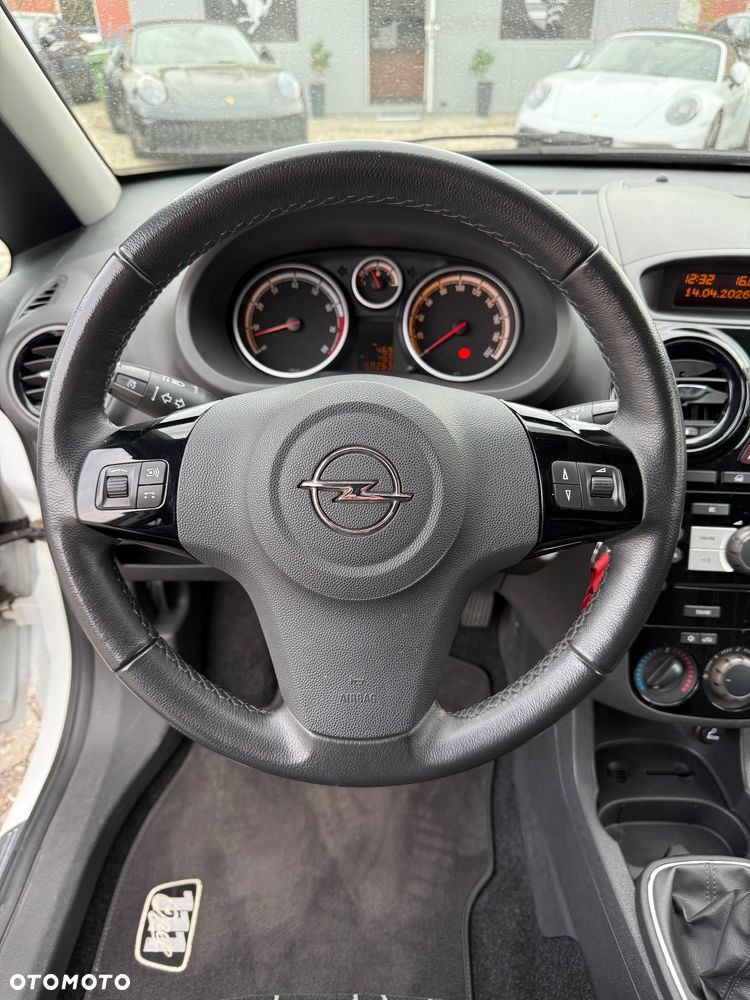 Opel Corsa 1.2 16V Cosmo - 17