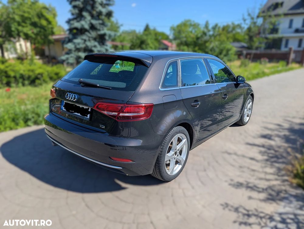 Audi A3 1.6 TDI S tronic Sport - 4