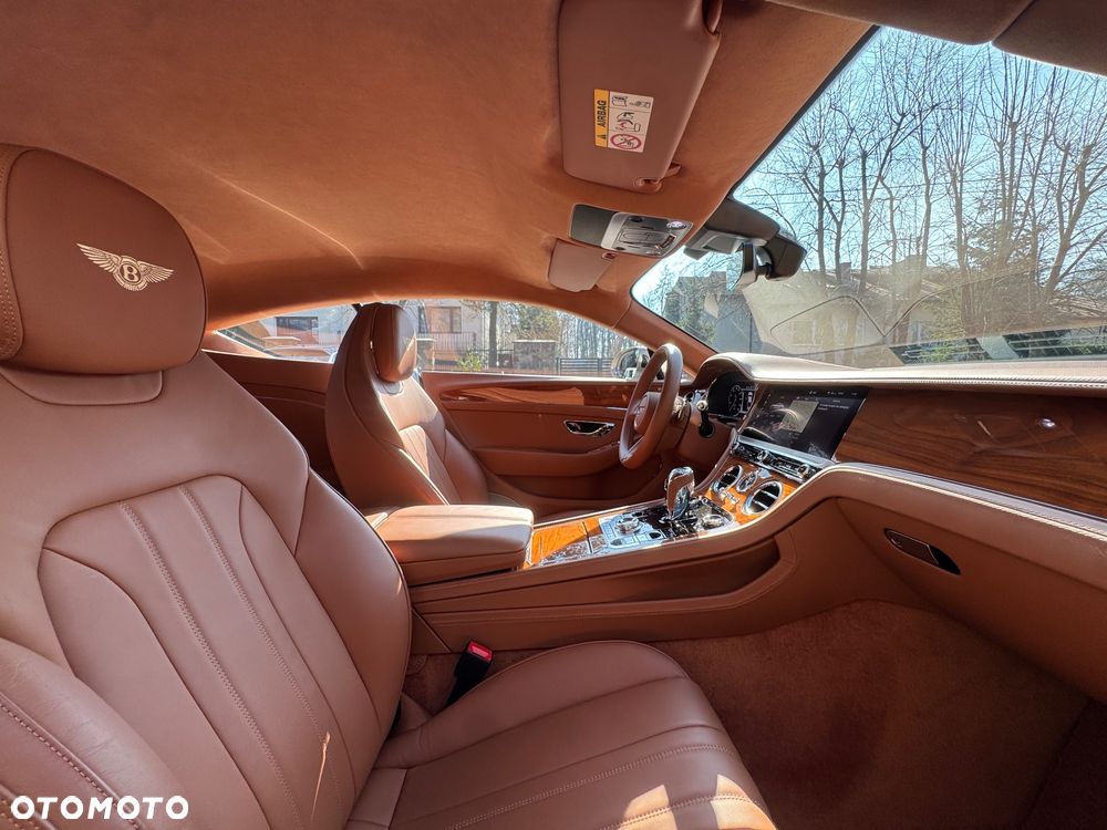 Bentley Continental GT - 12