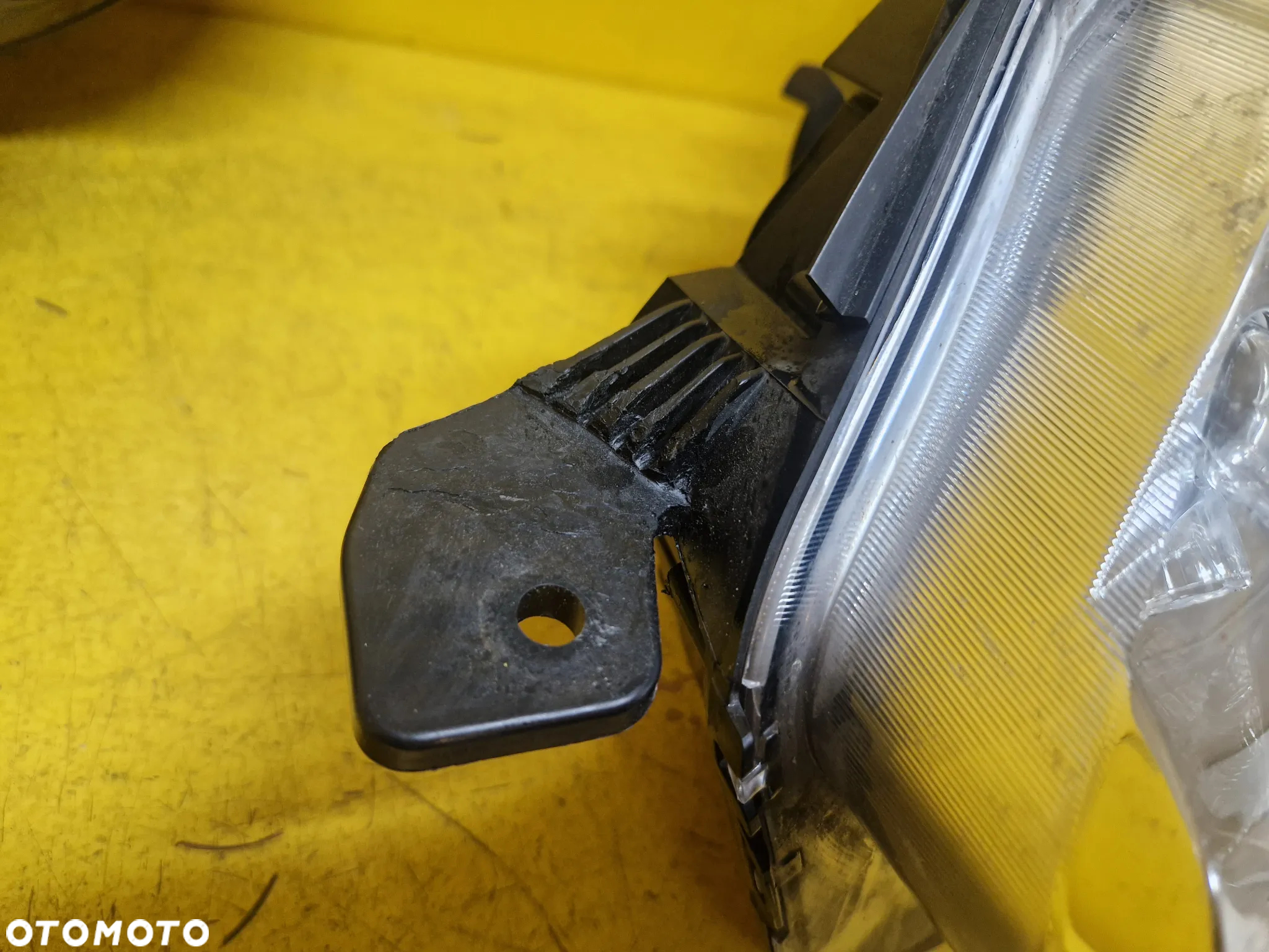 TOYOTA PROACE II 16- LAMPA LEWA PRAWA PRZOD 9808589980-00 - 12