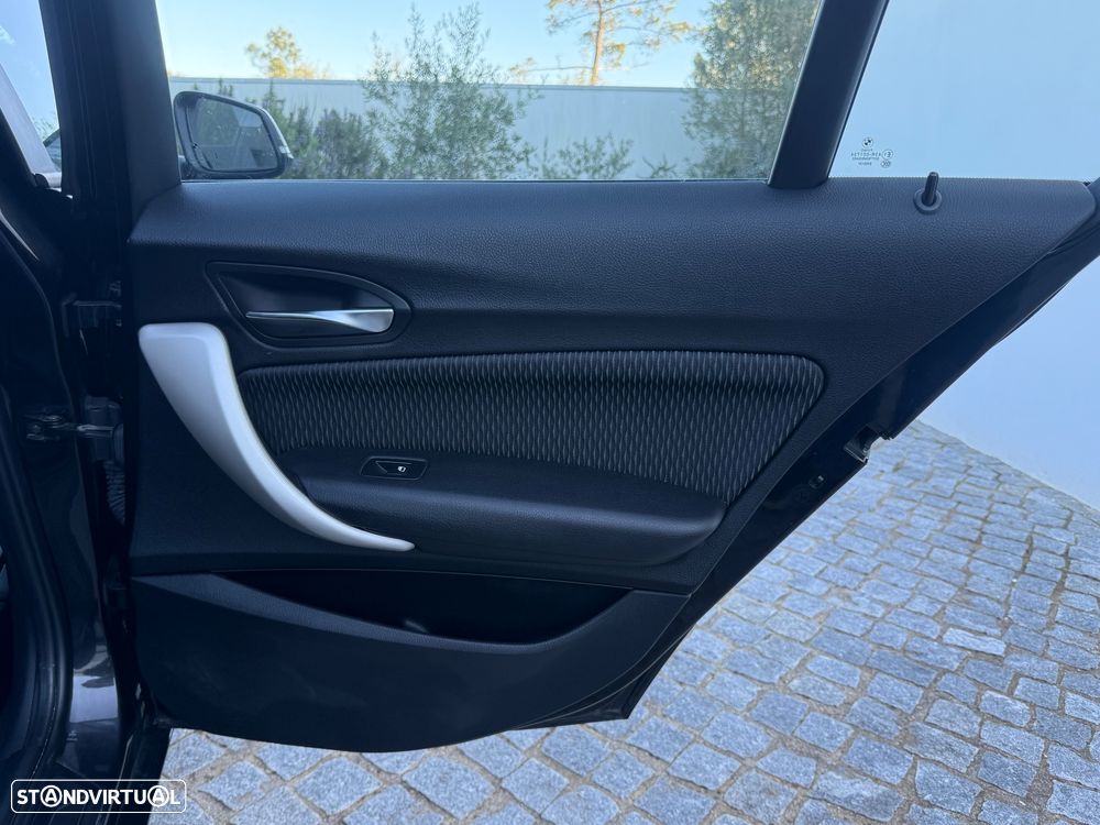 BMW 116 d EfficientDynamics Edition - 32